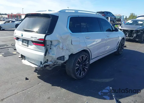 2024 BMW X7 xDrive40I z USA, uszkodzony, nr VIN 5UX23EM05R9U17855